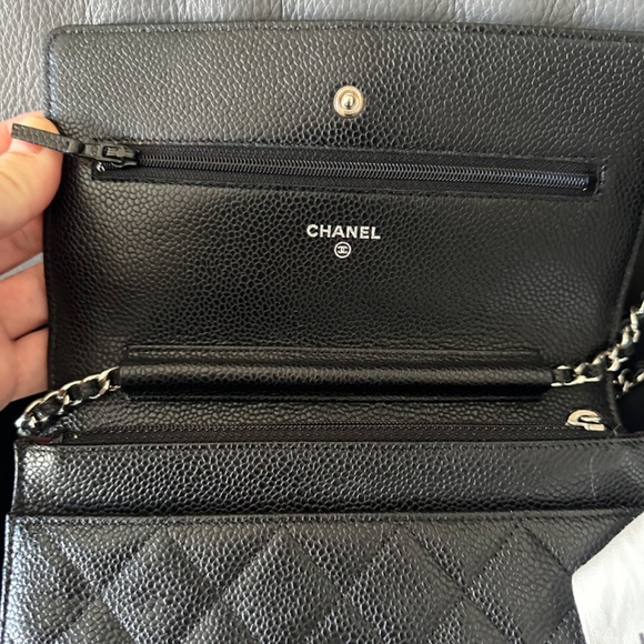 Chanel Wallet on Chain - Picture 15 of 16